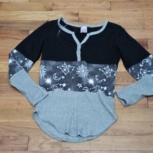 ❤️3/$15❤️ No Boundaries Juniors Long Sleeve Shirt sz XS (1)